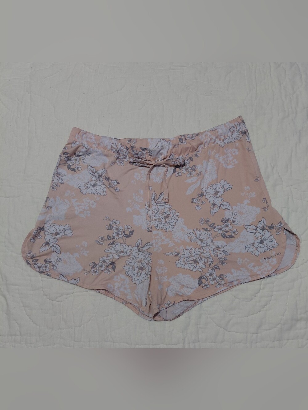 Tahari Blush Floral Elastic Waist Shorts